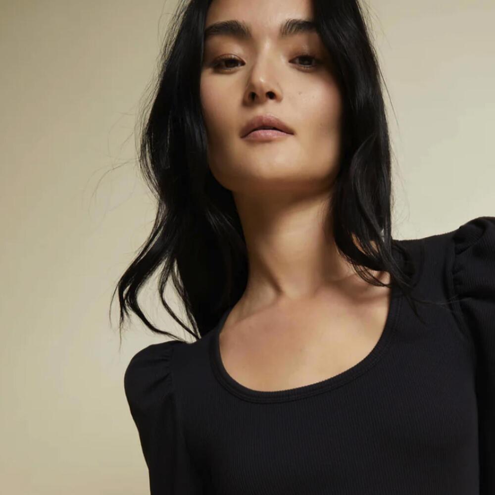 Nation LTD Katrina Black Ribbed Puff Sleeve Raw Hem T-Shirt - Size - Medium